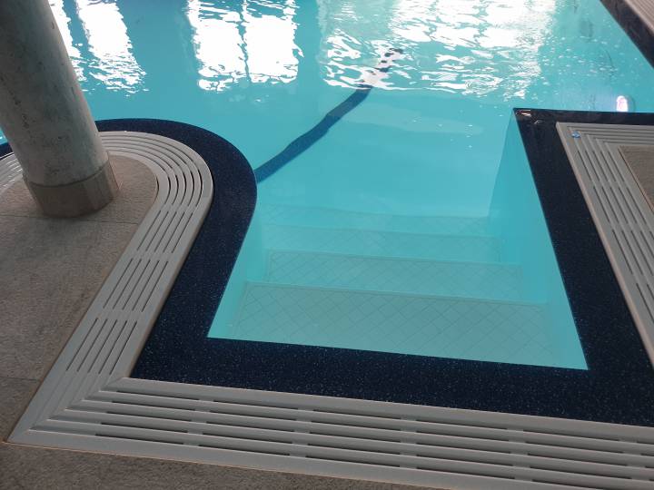 Design corian swimming pools Design corian swimming pools