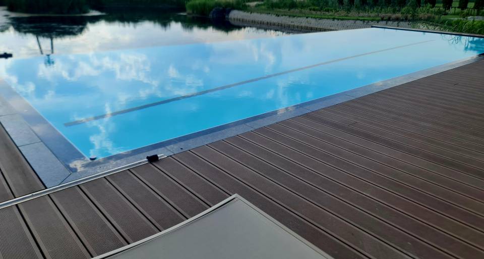 Luxury swimming pool infinity edge. Luxury swimming pool infinity edge.