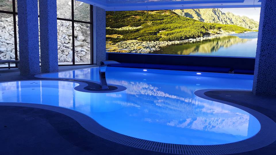 wewnętrzny basen hotelowy wewnętrzny basen hotelowy