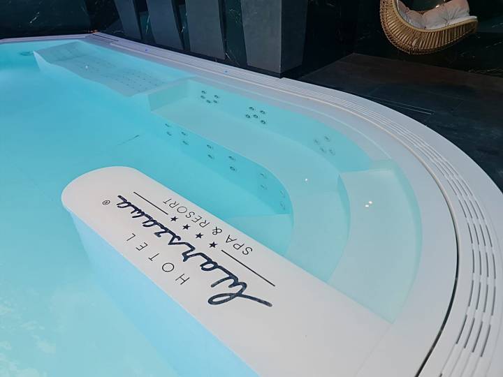 Solid surface swimming pools for hotels Solid surface swimming pools for hotels