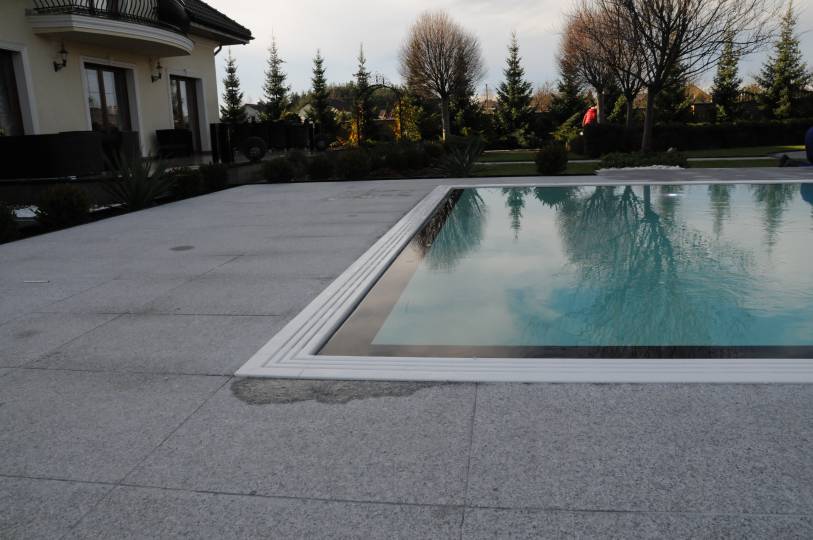 Luxurious swimming pool with Corian finish Luxurious swimming pool with Corian finish