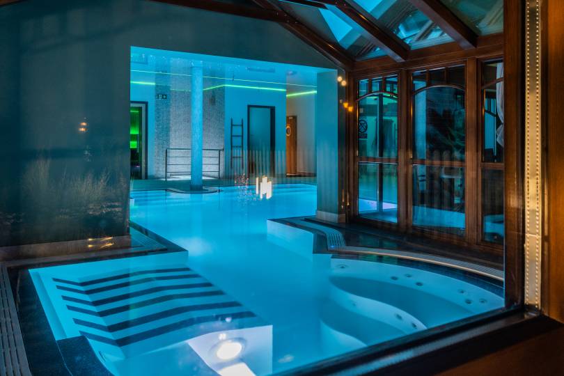 Hotel swimming pool with integrated spa area. Hotel swimming pool with integrated spa area.