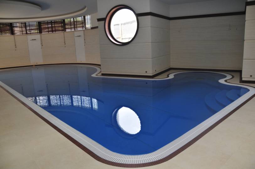 basen wewnętrzny hotelowy basen wewnętrzny hotelowy