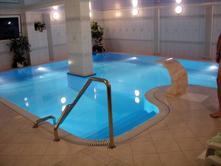 nowoczesny polipropylenowy basen